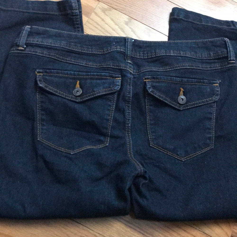No Boundaries Capri jeans